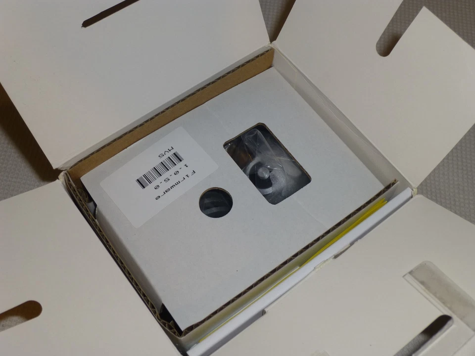 Shure MV5 Home Studio Microphone with USB & Lightning Capabilities With Stand - Image 3 of 4