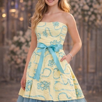 homecoming dresses tight fit Chic Strapless Green Satin Short Prom Dress: Elegant Homecoming &  Graduation Attire main image 1