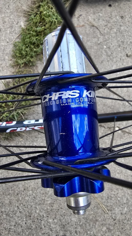 Buje delantero eje trasero y pasante Chris King liberación rápida 32H Foto 2 de 4