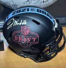 Minicasco firmado por Jaylen Waddle del Draft de la NFL Denver Broncos