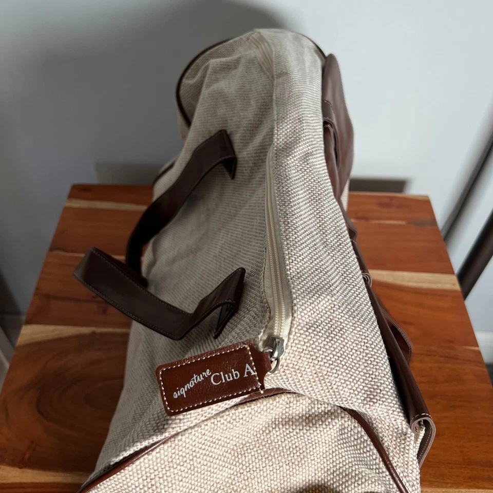 Signature Club A Cosmetic Duffle Bag Lined 20x12x10 Full Zip Beige/Brown - Image 4 of 4