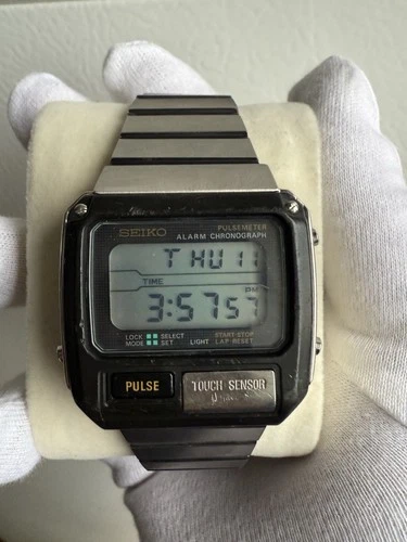 Seiko Pulsemeter S229-5019 Digital Alarm Chronograph - Touch Sensor - Working
