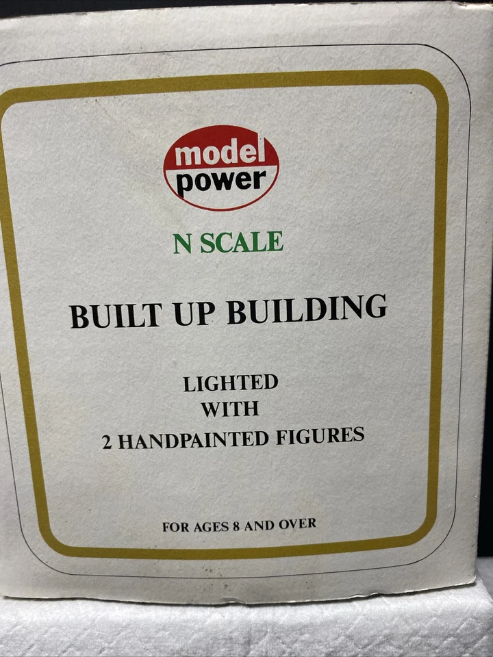Model Power N scale No.2565 Built up Firehouse with Fire Truck & Figures.     E6 - Image 3 of 4