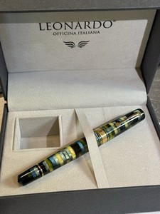 Leonardo Mosaico Fountain Pen in Baobab with Gold Trim, 14k 1.1mm Stub Nib