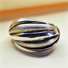 Size 8.25, VTG sterling silver ribbed ring, glitter textured 925 statement band