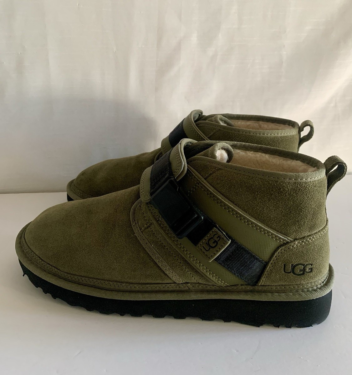 UGG Neumel SnapBack Green Suede Sheepskin Lined Ankle Boots  display picture 1
