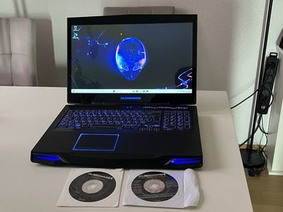 Alienware M17xR3 17 - Intel i7 2670M/ 16GB Ram/Windows 11