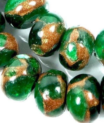 10x7 mm Smaragd Grün in Quarz mit Pyrit Rondell Perlen (28)