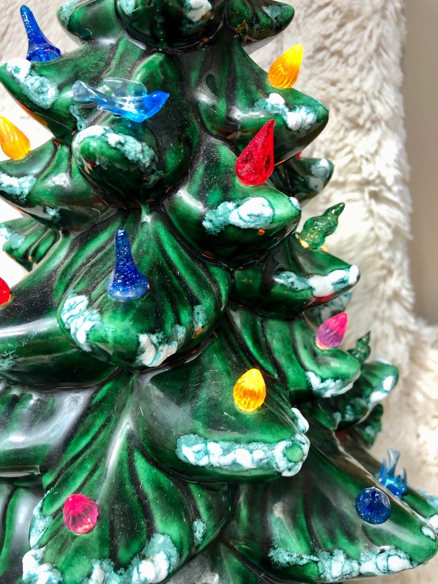 【中古】 Tl’s Treasury of Christmas： Tradition Tl’sTreasuryofChristmas：Traditi Vintage Lit Ceramic Christmas Tree Snow Lights Birds Music