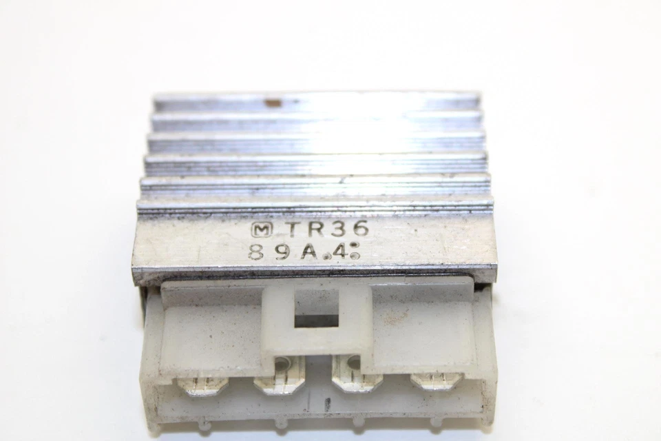 1994 Yamaha Vmax 600 Oem Rectifier Voltage Regulator 89A-81960-00-00 Q2428 - Image 3 of 4