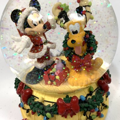 Retired Disney Mickey & Pluto Best Friends Christmas Musical Snow Globe