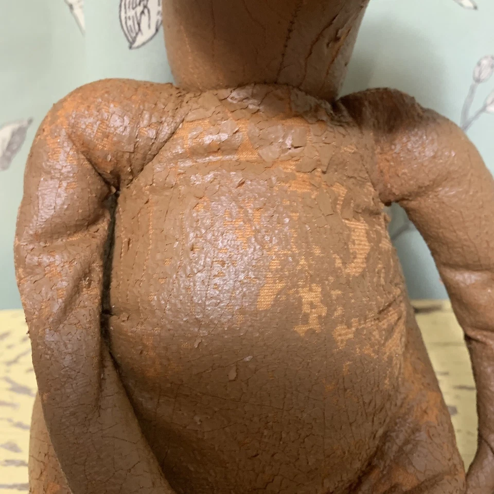 Vintage E.T. Muñeca de peluche The Extra-Terrestrial Pleather - Envejecida, 1982. Kamar Foto 4 de 4