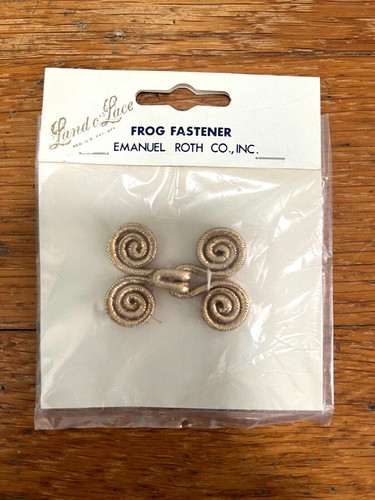 Sewing Vintage Gold Metallic Frog Closure For Clothing 1 3/4" x 1 1/4"  (D35B19)