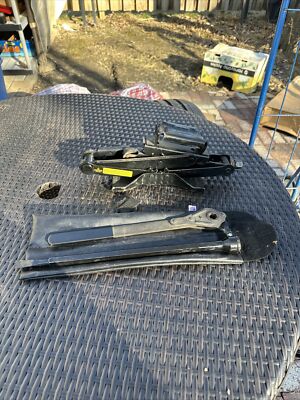 ヴィンテージ　ジャッキ 1995 CHEVROLET ASTRO VAN JACK TOOL SET USED STORED INDOOR MANY