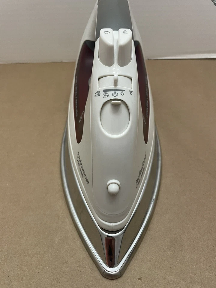 Plancha de vapor eléctrica Euro Pro X G1485XH de 1700 vatios para ropa profesional Foto 4 de 4