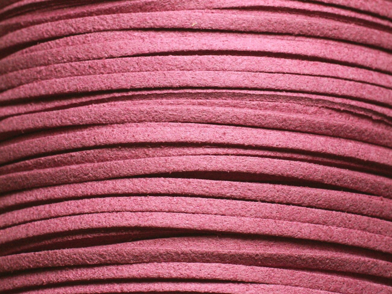Cordon lanière suédine daim 3mm violet rose pour ateliers loisirs créatifs