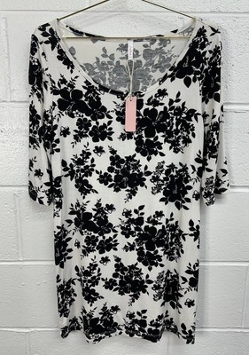 NWT Pink Blush Maternity Dress Short Sleeve White & White Floral Pattern / Large