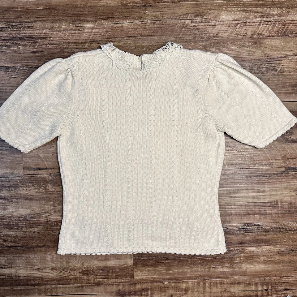 Vintage Lace White Top Floral Short Sleeve Knit Sweater - Image 3 of 4