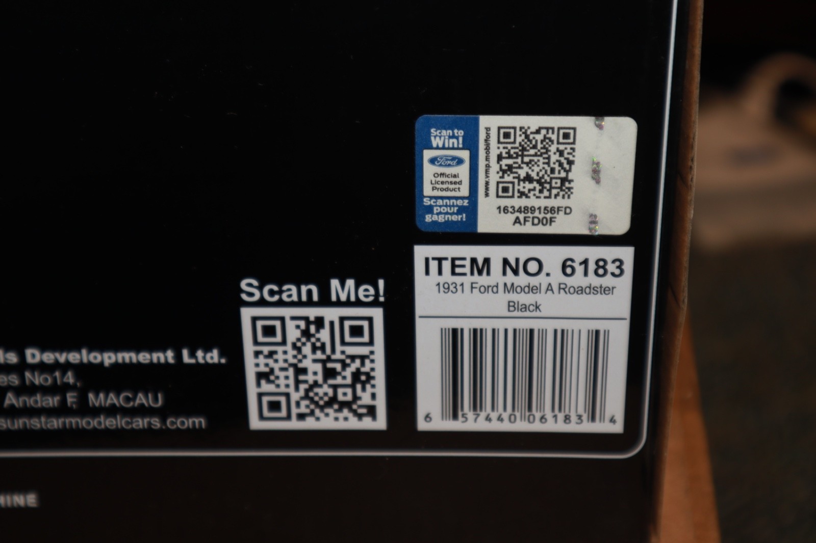 1931 Ford Model A Roadster Car in Black 1/18 by Sun Star # 6183