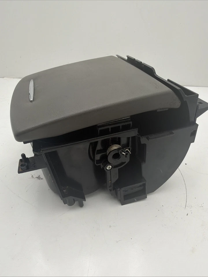 2012 INFINITI G37 CENTER CONSOLE CUP HOLDER TRIM OEM 684PG-00A07 - Image 2 of 4