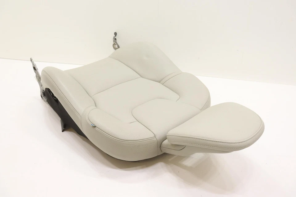 2016 - 2025 VOLVO XC90 ASSENTO DIANTEIRO DIREITO COURO SINTÉTICO ALMOFADA SUPERIOR FABRICANTE DE EQUIPAMENTO ORIGINAL BEGE_UA00 - Imagem 4 de 4