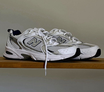 New Balance 530 Herren Sneaker EU 40 Weiß/Grau Mesh Low Top Schnürung