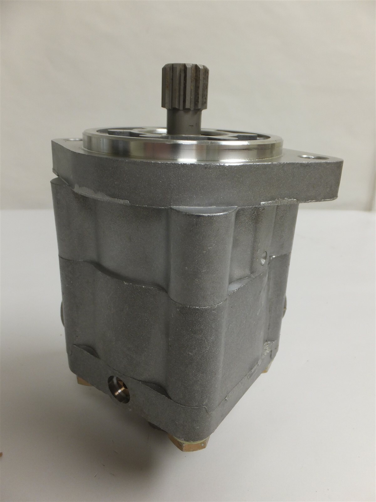 3538861C92 NEW OEM INTERNATIONAL POWER STEERING PUMP 6.60 GPM | eBay