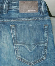 *HOT AUTHENTIC ITALY Men's DIESEL @ VIKER-R-BOX 8SS STRAIGHT BUTTON Jeans 28 x29