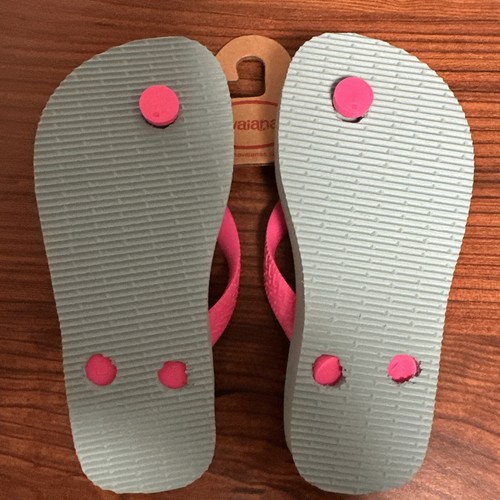 Havaianas Pink/ Ice Blue Unicorn Flip Flops Sandals Girls Size USA 11/12C NWT - Picture 3 of 3