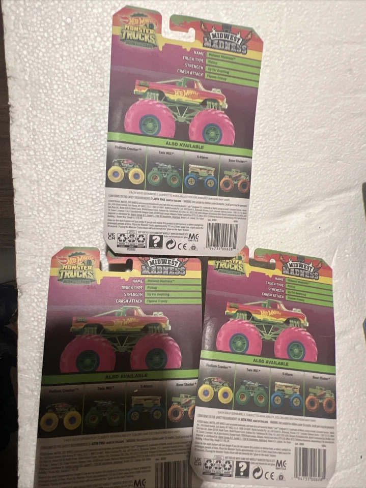 (3) Lote Hot Wheels 2021 Monster Truck 1:64 Mid Madness Brilla en la Oscuridad Rosa Foto 3 de 3
