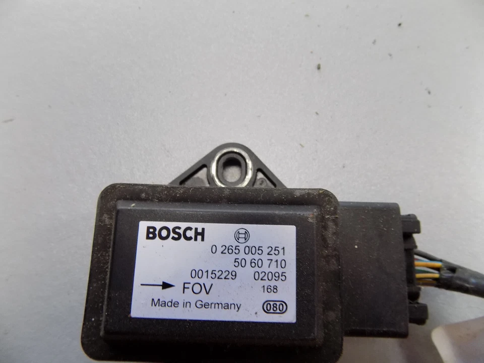 02 03 04 05 06 07 08 09 Saab 9-5 sensor girossensor taxa de rotação 0265005251 - Imagem 2 de 4