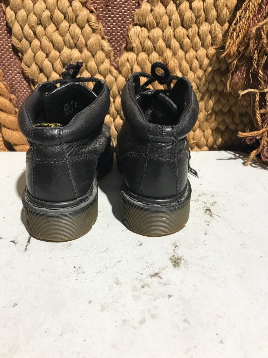 Vintage Doc Marten AirWair Right Boot Size 7 England AW004 Vintage Doc Marten AirWair Right Boot Size 7 England AW004