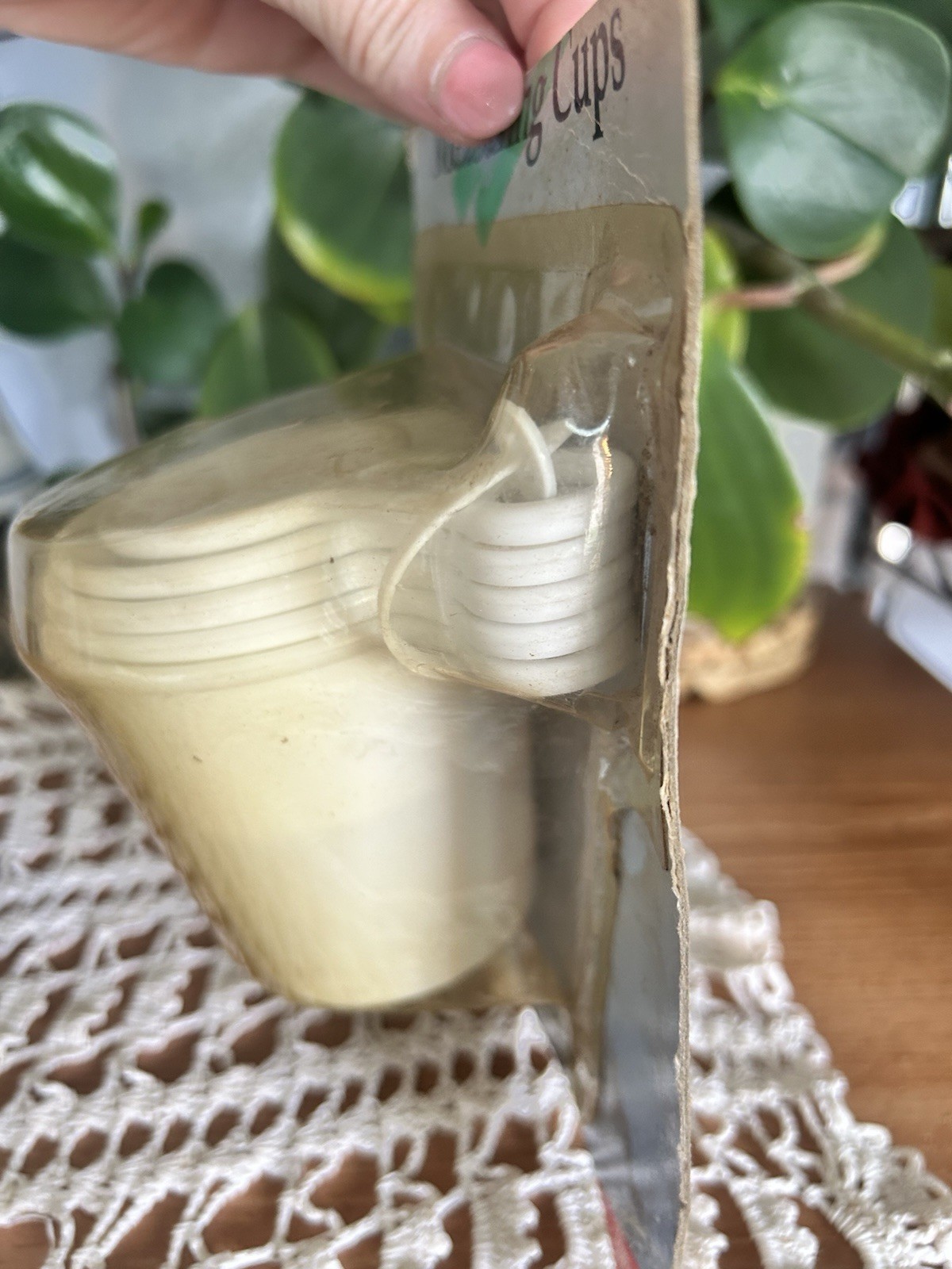 Vintage 1995  Robinson Knife Co Measuring Cup Set. NOS