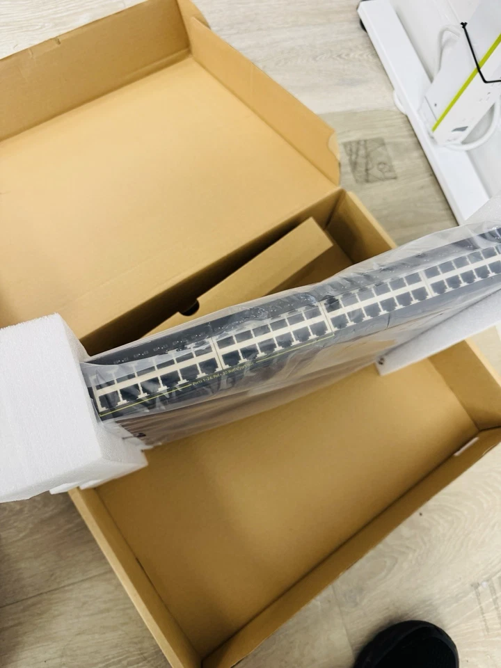 NETGEAR GS348PP 48 Port Rack Mountable Ethernet Switch GS348PP-100NAS Brand New - Image 4 of 4