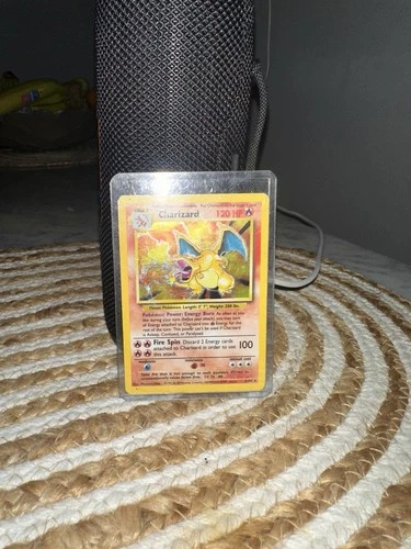 Pokémon TCG Charizard 4/102 Base Set Unlimited Holo Rare MP