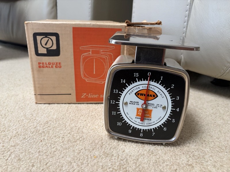 Frymax Z-line Portion Scale (model ZP-16 P & G) w/ Original Box