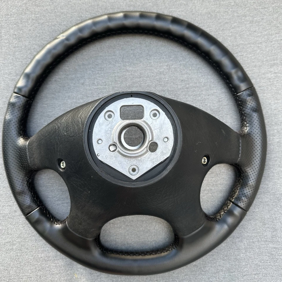 Lenkrad VW Golf 3 Passat 3bj Bora Lederlenkrad. Perforiert - Bild 4 von 4