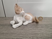 Retired in 2000, Lladro Surprised Cat With No Damage. Very Nice & Collectable.