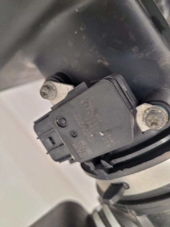 Conjunto de filtro de aire Honda CR-V 2010-2011 Foto 3 de 4