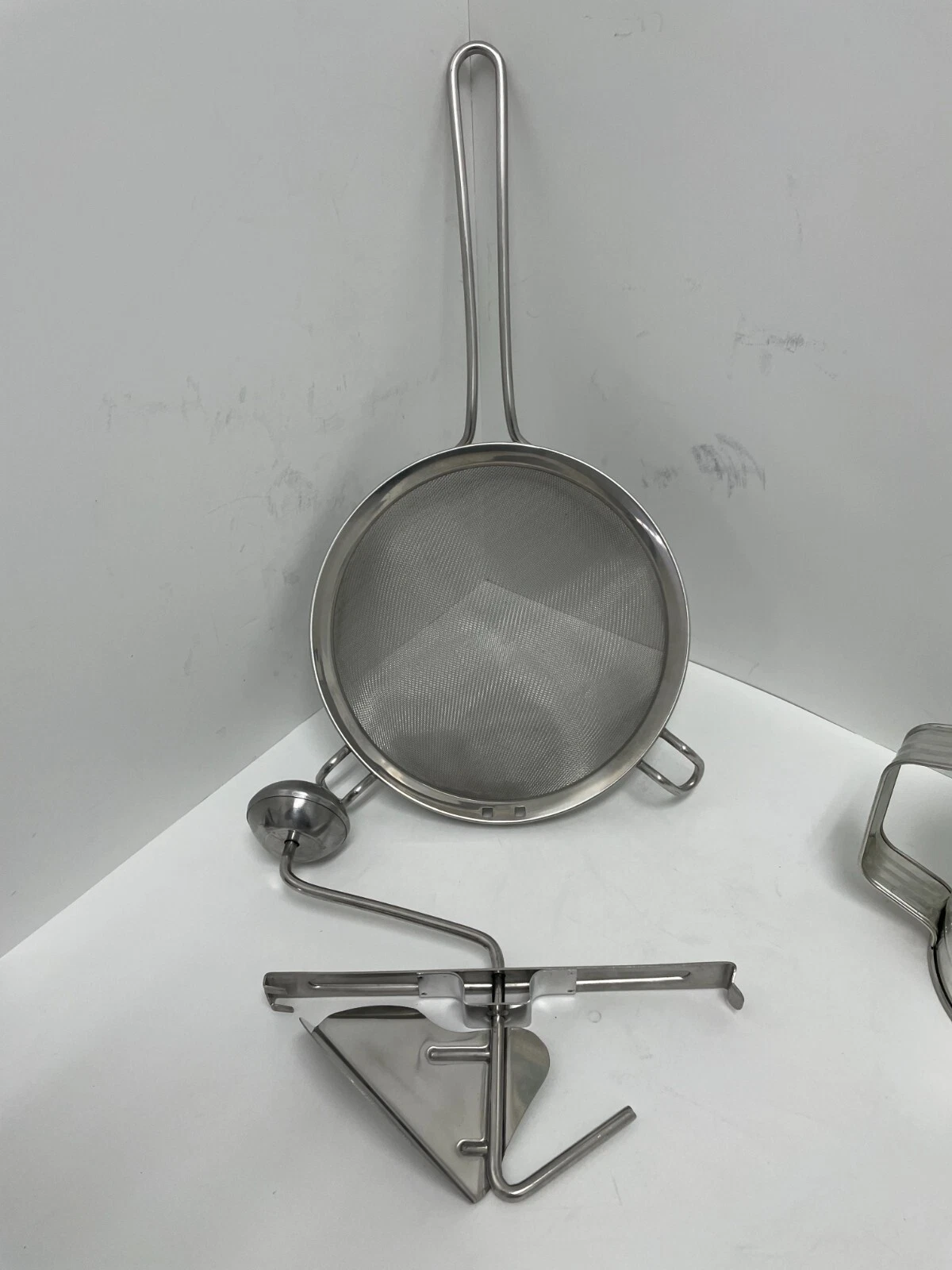 Sifter Set Sifter w/ Paddle/Strainer Colander and 3 Cup Handled Sifter