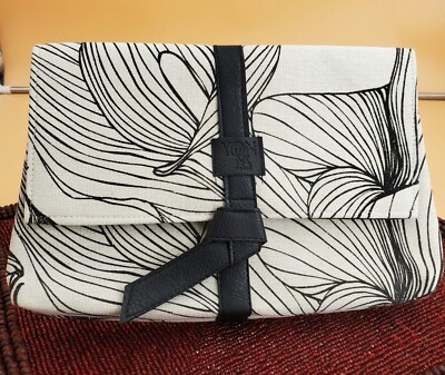 New Yon-ka Paris Clutch Purse Handbag Black/Cream (C30)**