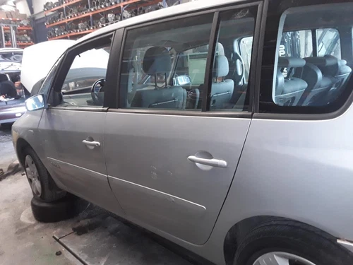 8200332851B Condensador/Radiador Aire Acondicionado para RENAULT ESPACE 1473417 - Imagen 7 de 10