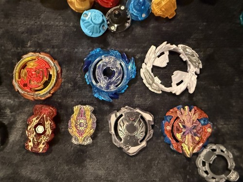 HUGE BEYBLADE LOT OF 113 PIECES METAL & PLASTIC ASSORTMENT TAKARA TOMY - Picture 5 of 15