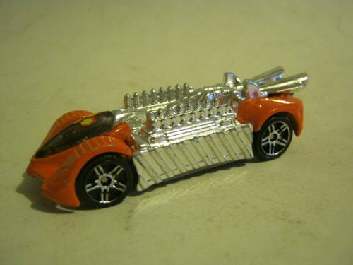 Hot Wheels Orange Krazy 8s, dated 2000, tail wing missing, Fair (012-17)