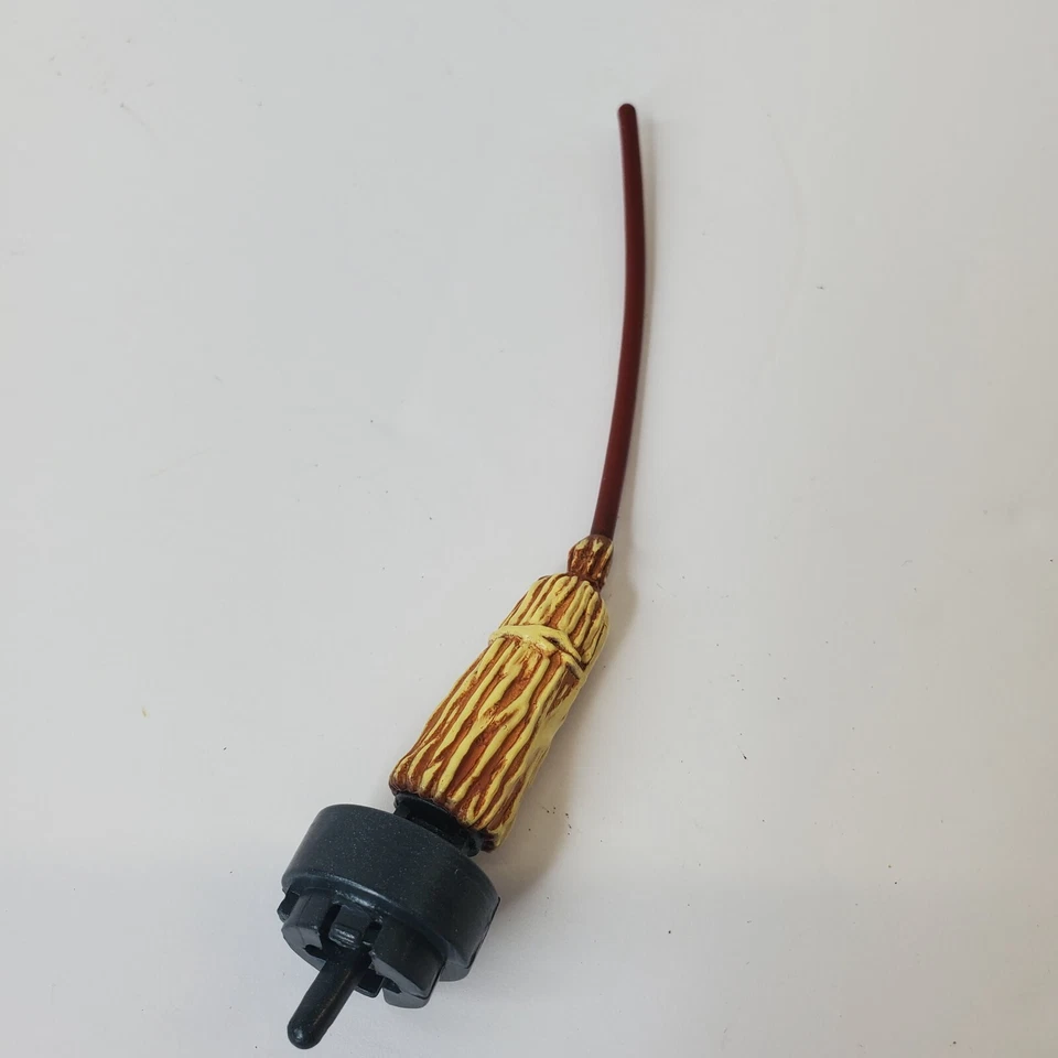 Harry Potter Sorcerers Stone Levitating Challenge 2001 PEÇA DE REPOSIÇÃO - Vassoura - Imagem 3 de 4