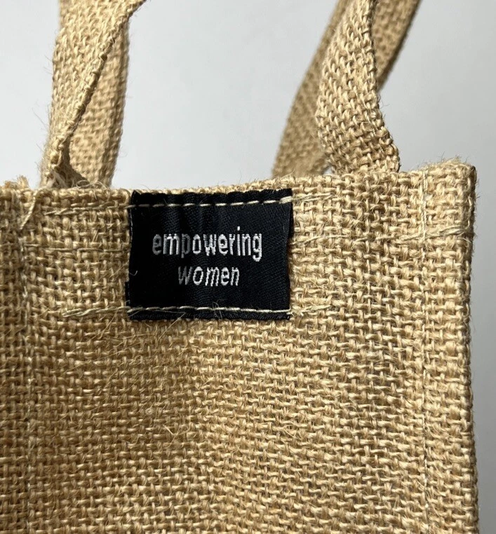 Bolsa de vinho Erewhon juta empoderadora feminina garrafa feita na Índia - Imagem 3 de 4