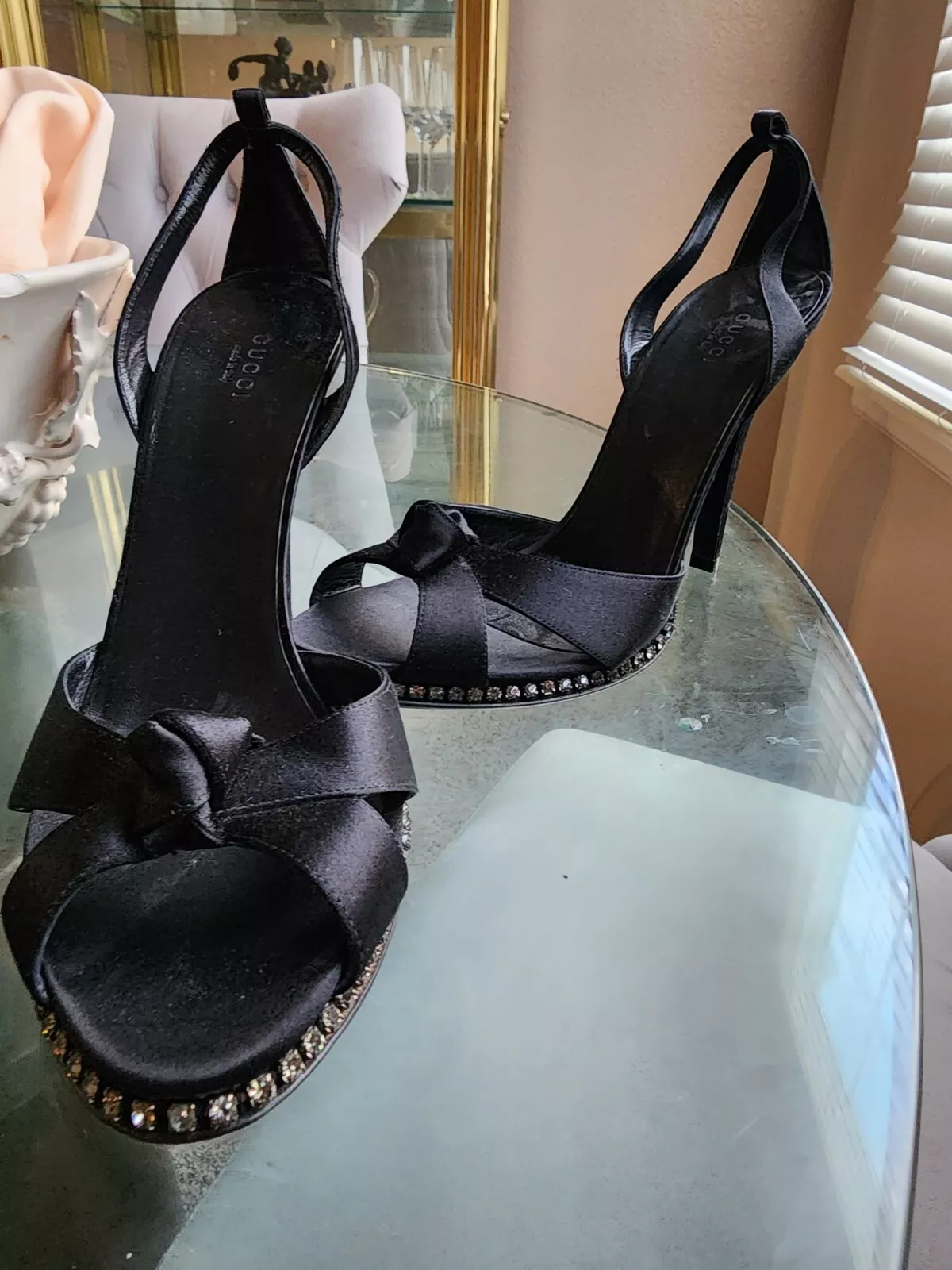 Sandales chaussures talons satinés strass noir Gucci 10