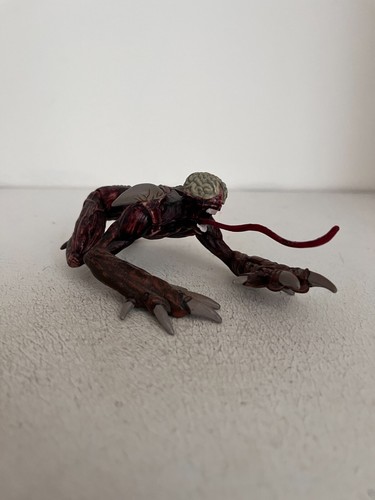 TOY BIZ RESIDENT EVIL 2 SERIES LICKER TOY ACTION FIGURE CAPCOM 1998