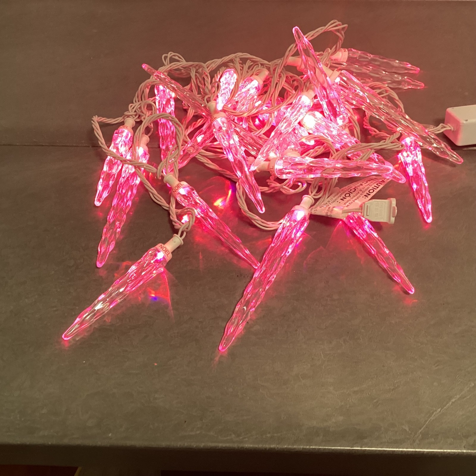 GEMMY COLORMOTION LED LIGHTSHOW 24 MULTICOLOR ICICLE LIGHTS Christmas Outdoor