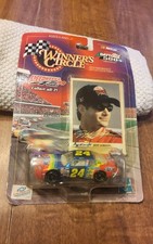 1:64 WINNERS CIRCLE 1999 24 DUPONT DAYTONA 500 JEFF GORDON SPEEDWEEKS 99 NIP